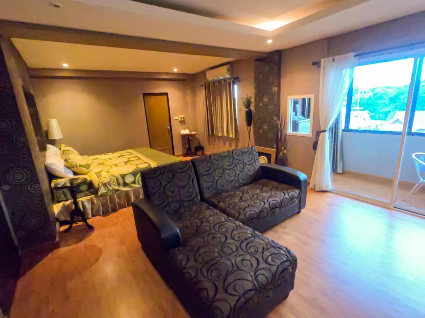 Inspire House Hotel Chiang Mai Dış mekan fotoğraf